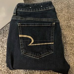 Brand new American eagle jeans. Never worn. Size 6, super stretch, skinny leg.